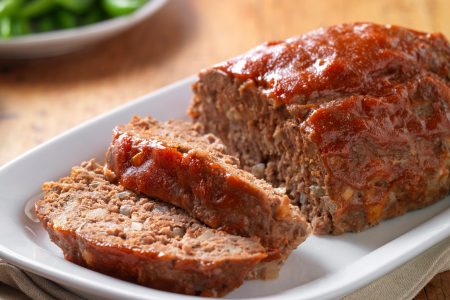 Meatloaf: aprenda a fazer o rolo de carne americano