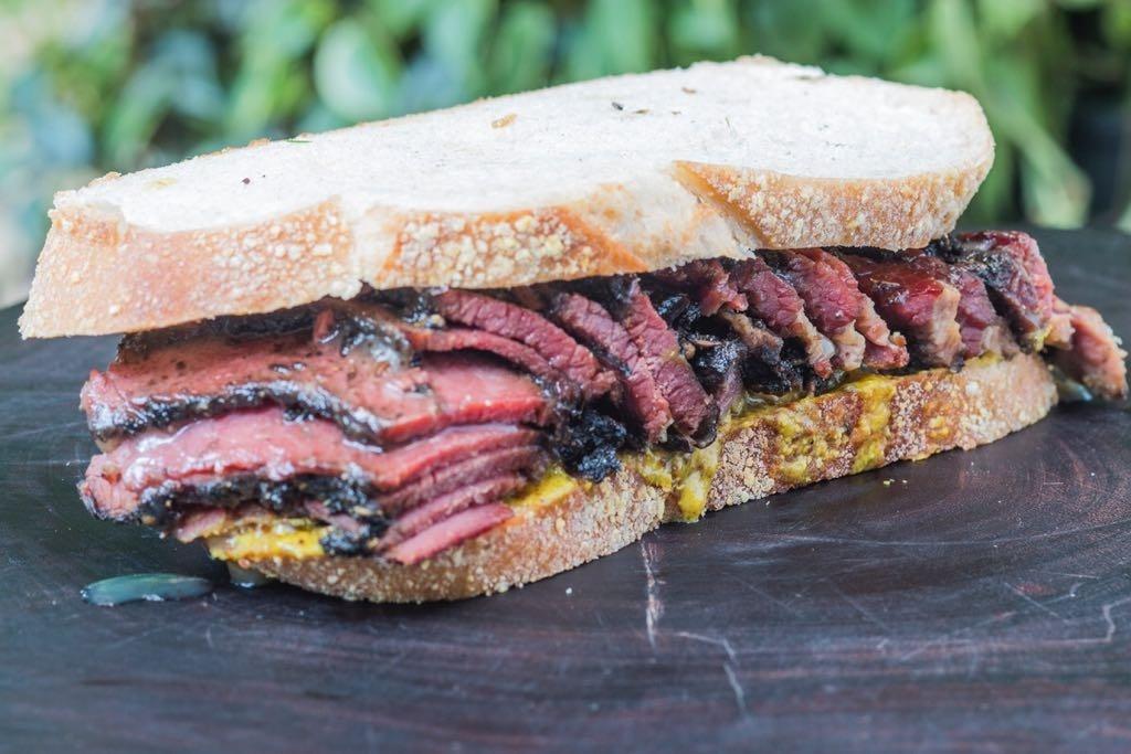 Pastrami: O que é e como posso servi-la?